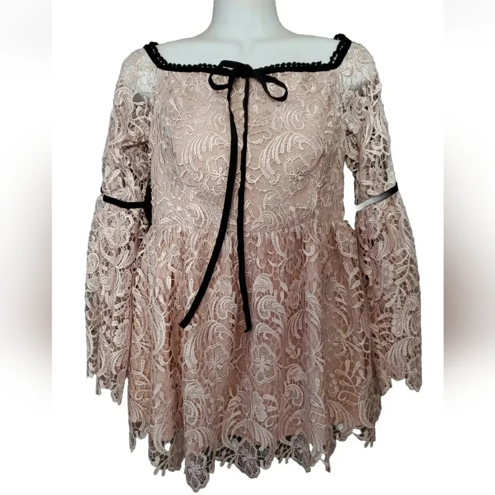 Fairy Princess Guipure lace babydoll Tunic blush Top with Bell Sleeves - Picture 1 of 8